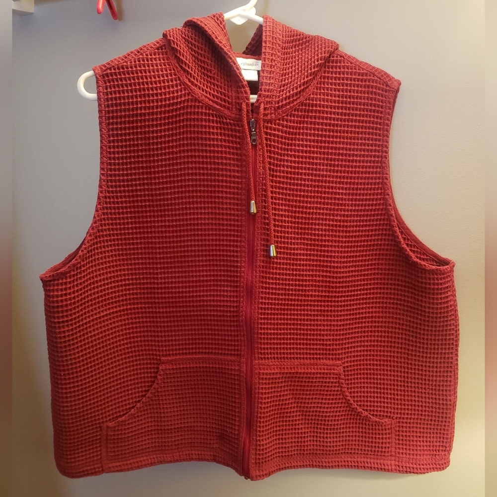NWOT CJ Banks Vest